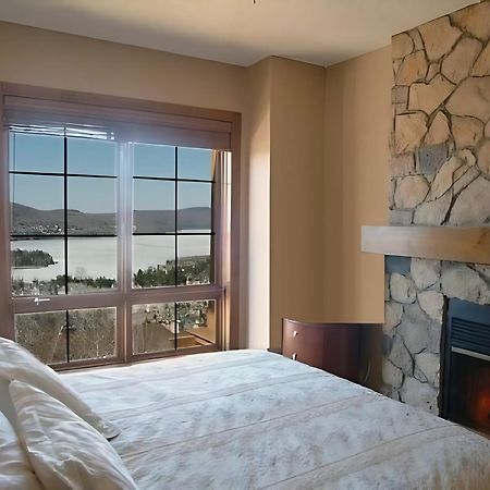 Luxurious Equinoxe Ski-In/Ski-Out Mont-Tremblant Luaran gambar