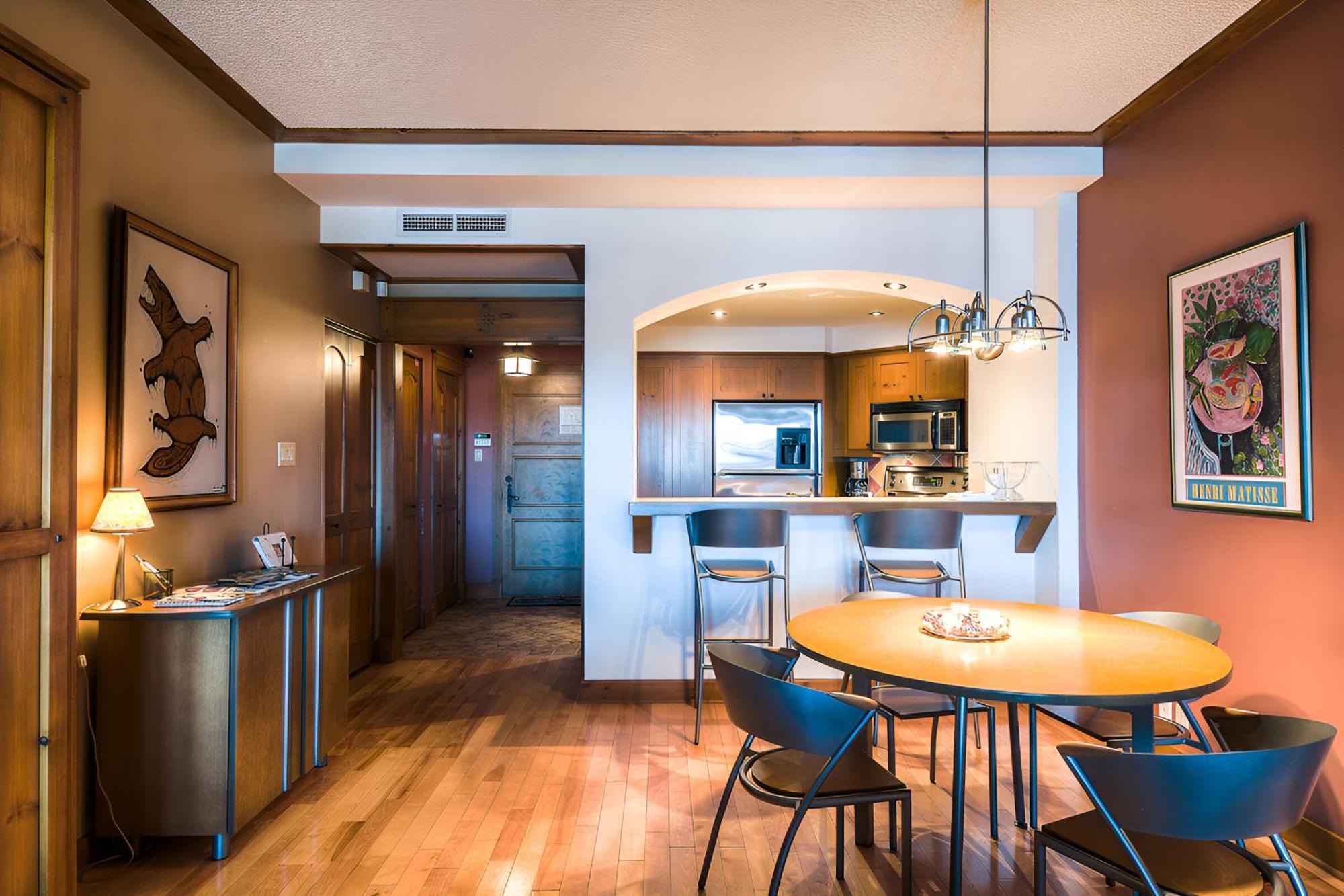 Luxurious Equinoxe Ski-In/Ski-Out Mont-Tremblant Luaran gambar
